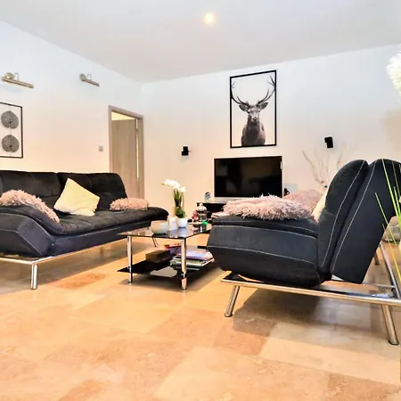 2 Bedroom Gorgeous In *