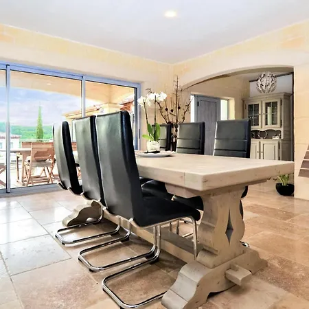 2 Bedroom Gorgeous In Tatil Evi Flaux